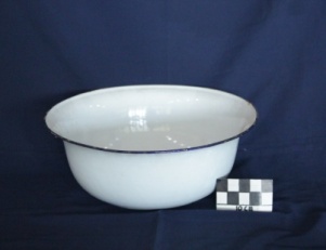 Baskom Logam Putih Bundar