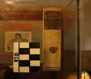 Buku Healt Encyclopedia 4 Premonia