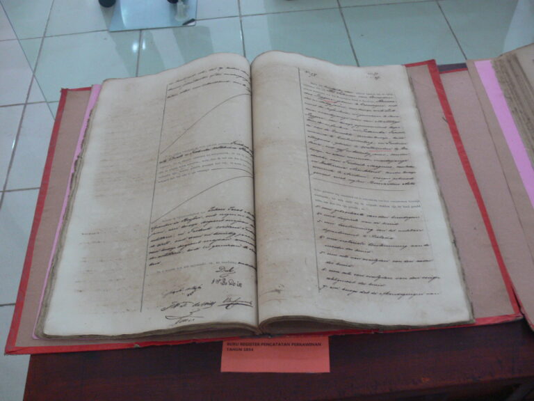 Buku Register Pencatatan Perkawinan 1856