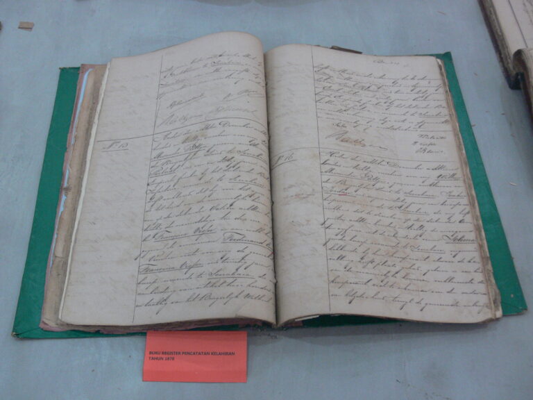Buku Register Pencatatan Kelahiran 1878
