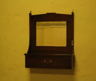 Cermin Gantung (Area Loteng)