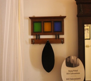 Songkok (Area Kamar Pribadi Tjokroaminoto)