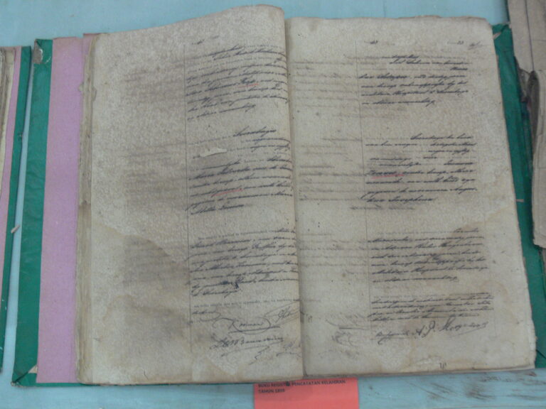 Buku Register Pencatatan Kelahiran 1837