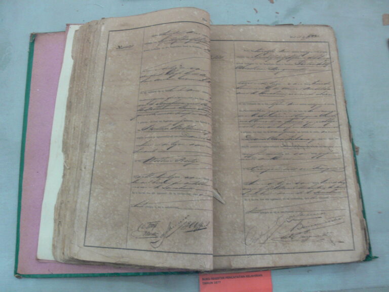 Buku Register Pencatatan Kelahiran 1871