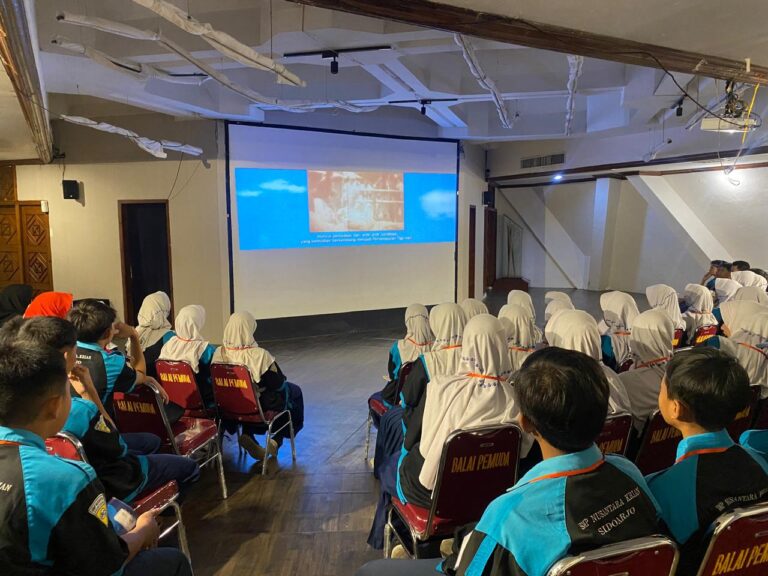 SMP Nusantara Krian Laksanakan Implementasi Kurikulum P5 di Museum Sepuluh Nopember
